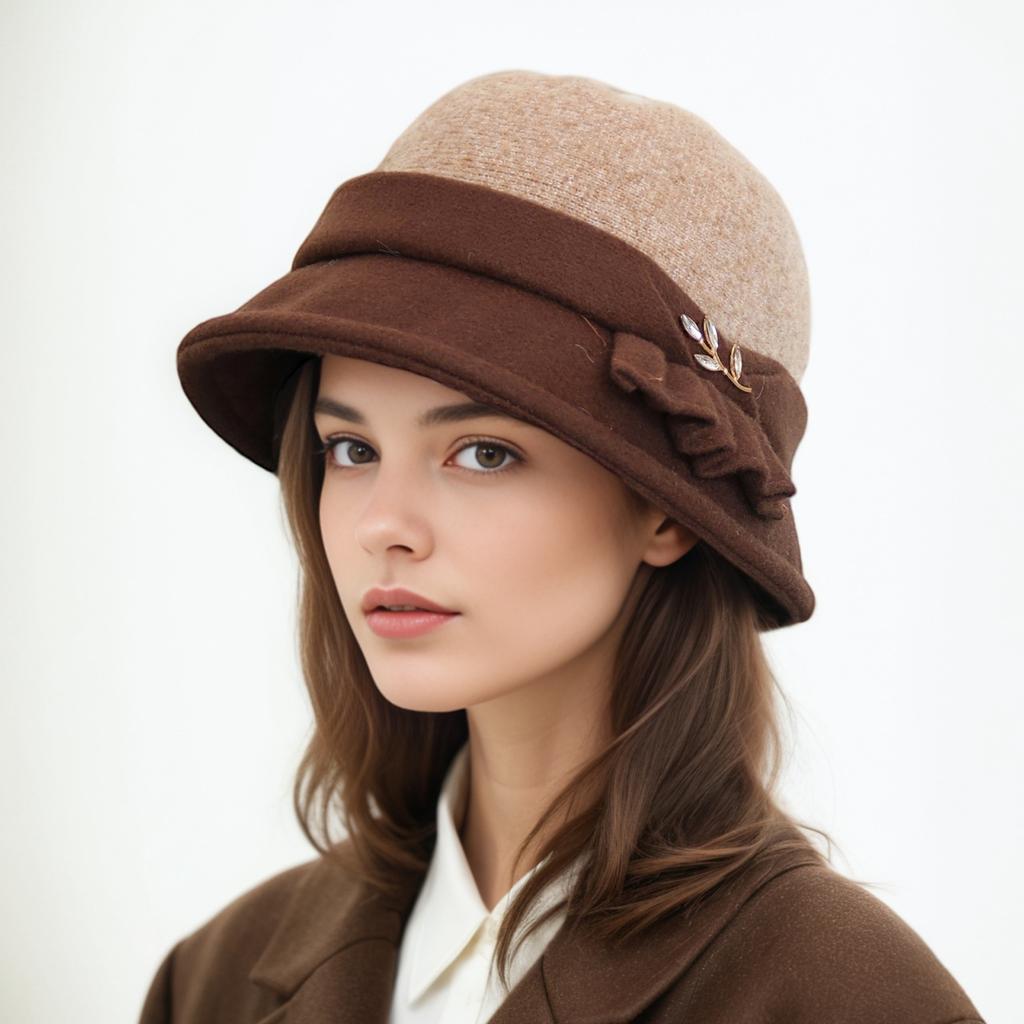 2025 Neue Mütze für Damen Herbst und Winter Gestrickt Warm und Vielseitig Gesichtsbetonend Kleiner Britischer Fischerhut Modisch und Elegant