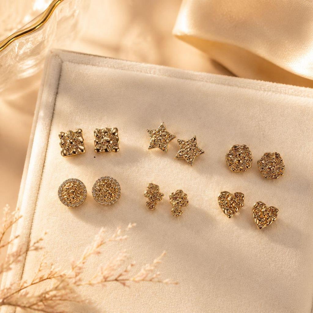 Vintage Textured Stud Earrings: European and American High-End Fashion, Versatile Everyday Luxury