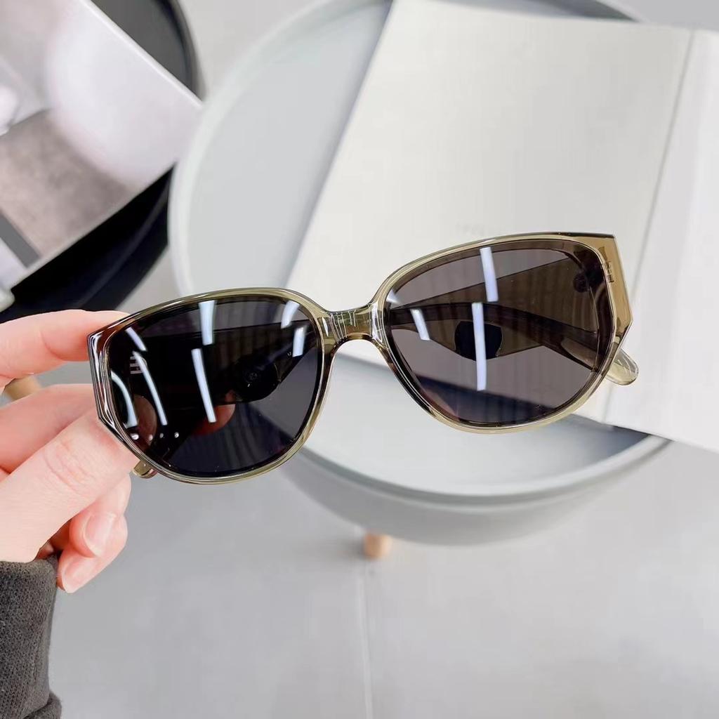 Cat Eye Shape Sunglasses Woman High Quality Material Sunglass For Woman Hiking Mountaineering Sun Glass For Men