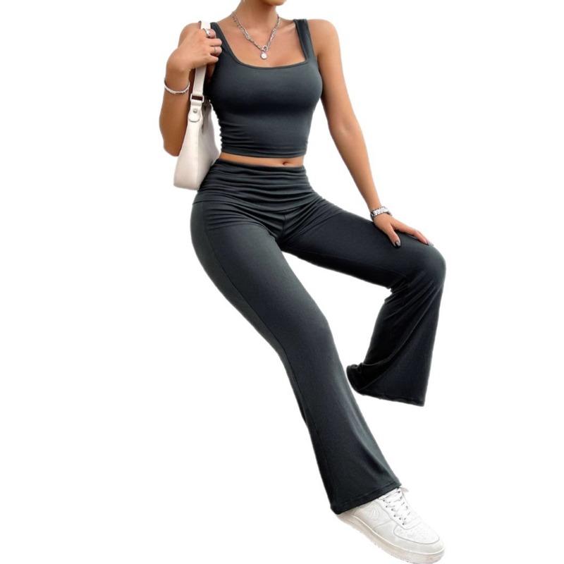 A Two-piece Women's Spring/summer Sportswear T-shirt and Slightly Flared Pants Suit