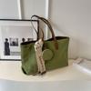 Fashion and leisure large-capacity tote bag women's 2026 new retro student class commuting shoulder bag