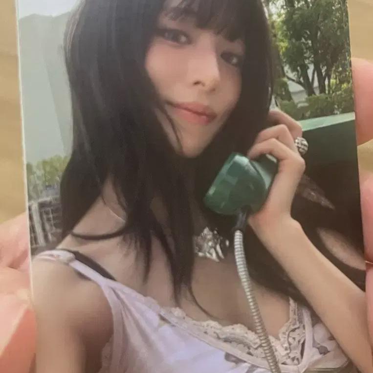 

Фотокарточка из фотобука Fromis9 Чэён