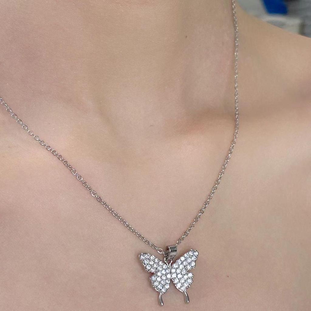 Elegant Ultra-Shiny Titanium Butterfly Necklace - 2024 Women's Luxury Colorfast Collarbone Chain