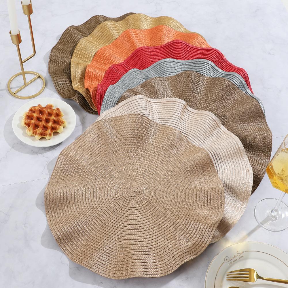 Set of 6 Round Placemats with Weave Design Heat-resistant Table Mats Washable with Corrugated Edge Non-slip Dining Table Mats