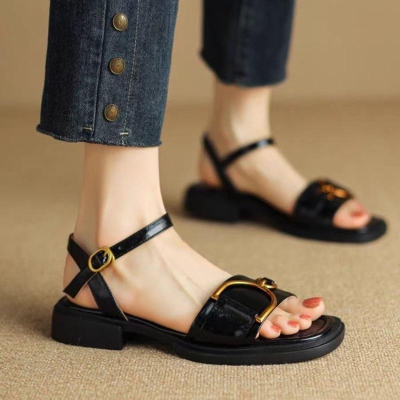 Fashion Women's Sandals Hot Sale Leather Low Heels Casual Women Metal Decoration Low Thick Heels Summer Walk Sandals
