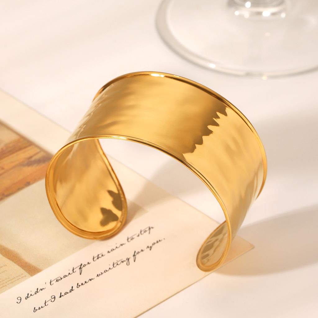 INS Western Style Exaggerated Hand Jewelry 18K Gold Plated Hammered Pattern Stainless Steel Open Bangle