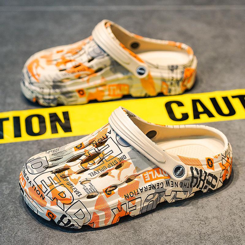 

2024 летние новые мужские камуфляжные туфли с отверстиями, повседневные, удобные, мягкие, противоскользящие, модные, износостойкие и простые пляжные тапочки 45 жёлтый