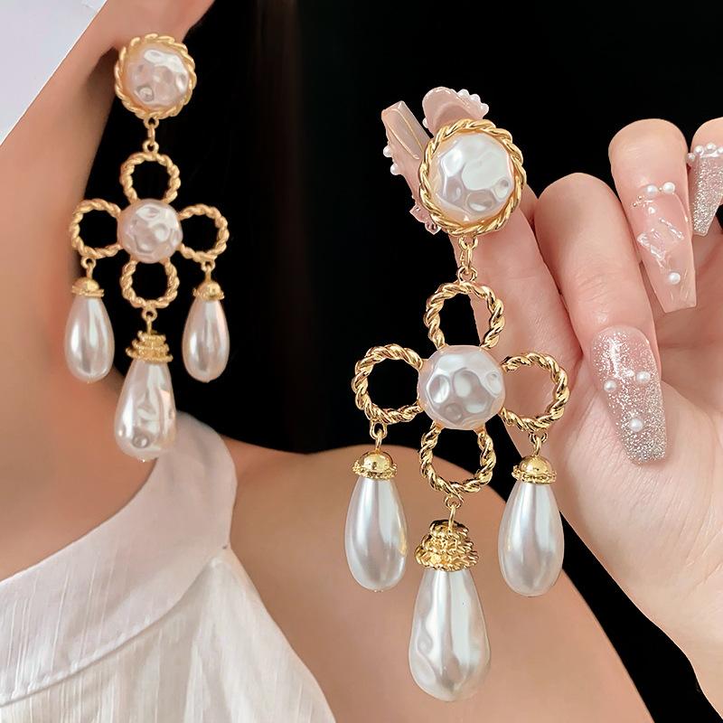 Zinc Alloy Needle Water Drop Pearl Flower Tassel Earrings for Women French Vintage Palace Style Drop Earrings Vintage Zircon