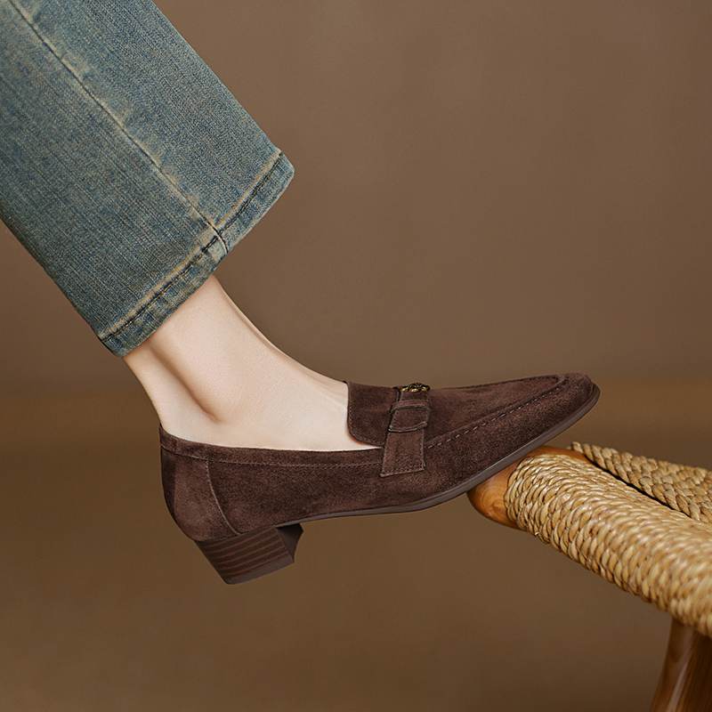 Krazing Pot Замшевые осенне-зимние туфли с металлической отделкой лоферы на среднем каблуке слипоны размер 42 круглый носок слипоны туфли-лодочки с глубоким вырезом 39 коричневый 6790₽