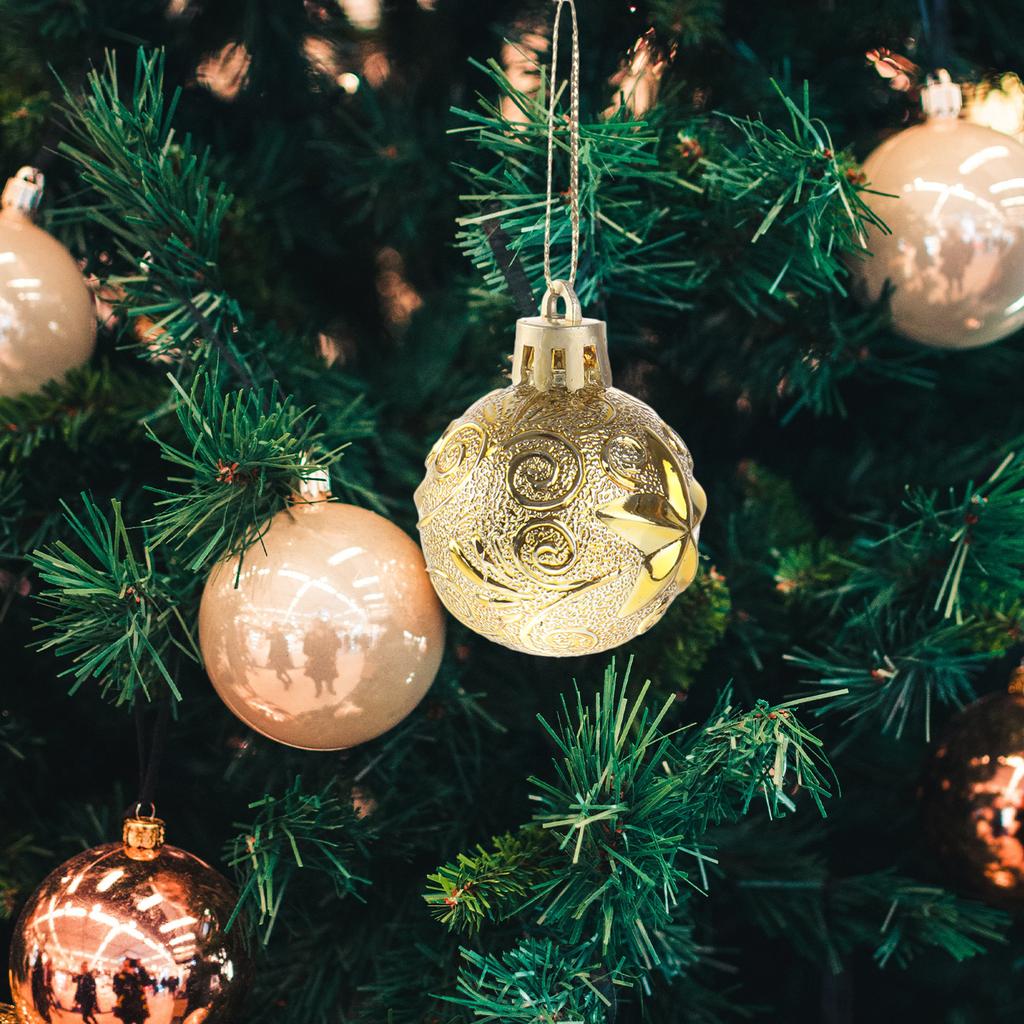 30Pcs Christmas Ball Pendants Set Premium Material Fine Workmanship Creative Shiny Design Xmas Tree Ball Hanging Decor Accessory