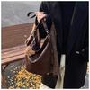 Korean Retro Niche 2025 Women's Underarm Bucket Bag – Simple, Trendy Shoulder Bag for Commuting