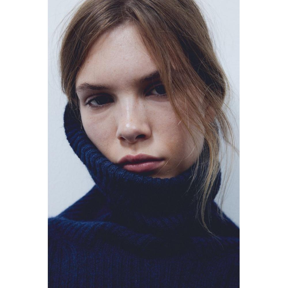 

H M oversized turtleneck sweater navy blue