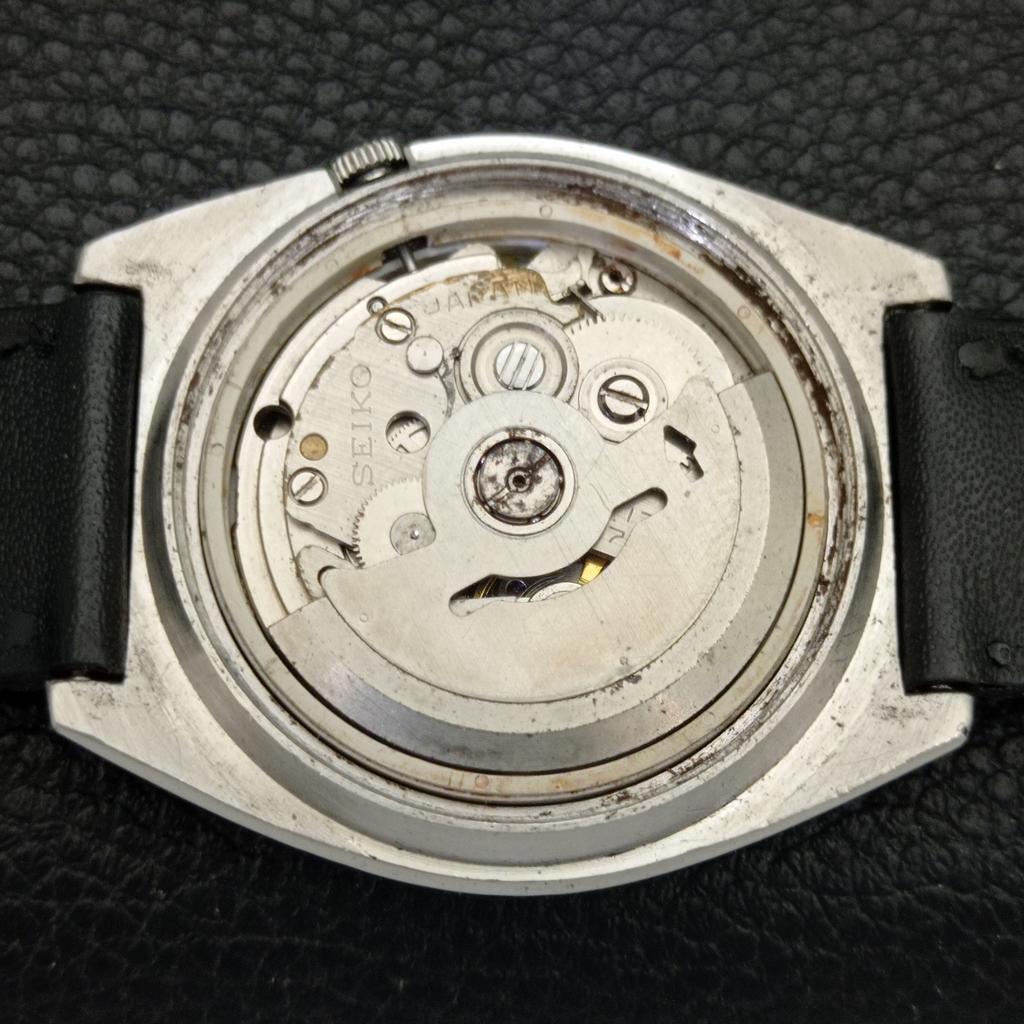 AUTOMATIC VINTAGE SEIKO 5 JAPAN 7009A MENS GREEN COLOR DIAL WATCH a702097-5 R208-a702097