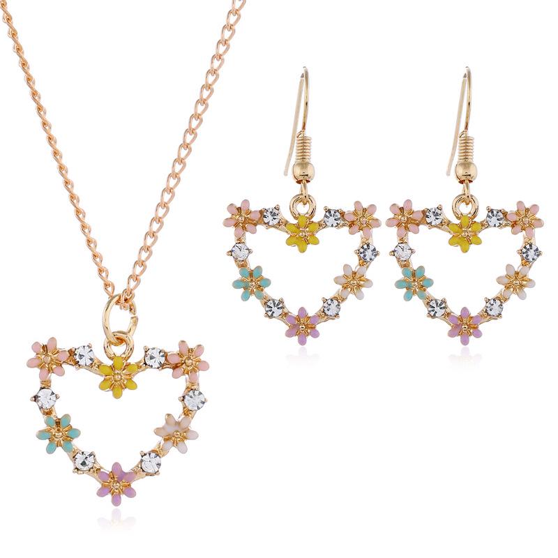 European & American Fashion Heart Pendant Necklace & Daisy Earrings Set