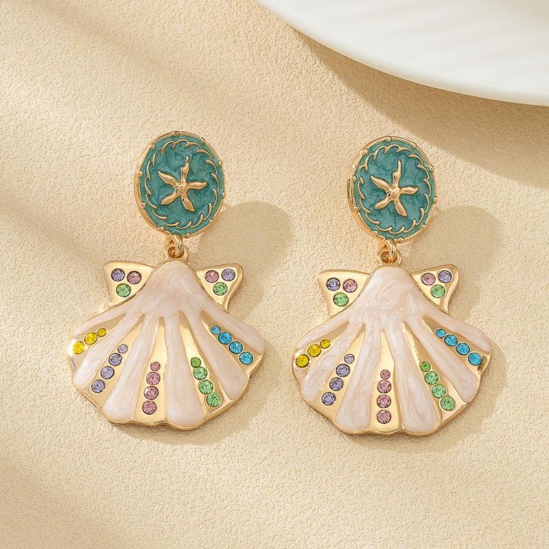 Shell pendant women's earrings