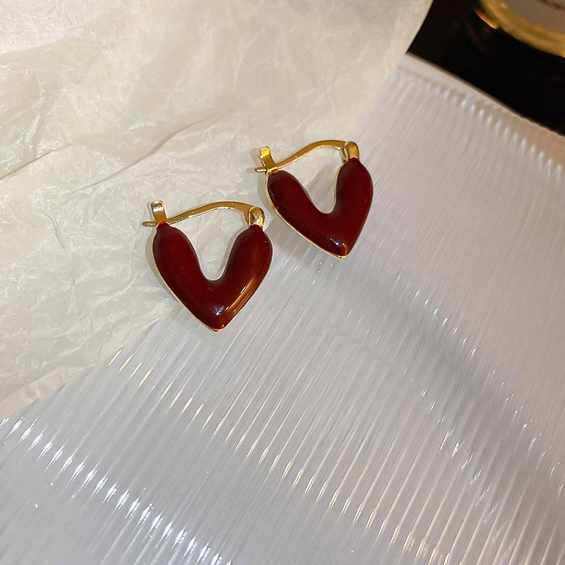 Love oval geometric earrings Maillard fashion high-end stud earrings niche temperament light luxury earrings