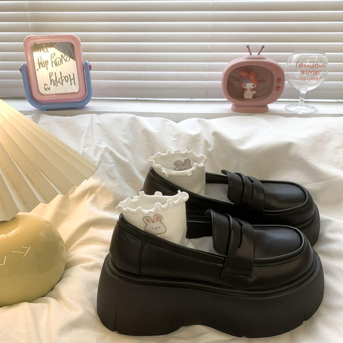 

Маленькие кожаные туфли британского стиля 7 см, женские яркие кожаные мокасины ~ весенние и летние юбки, носки, туфли Мэри Джейн 40