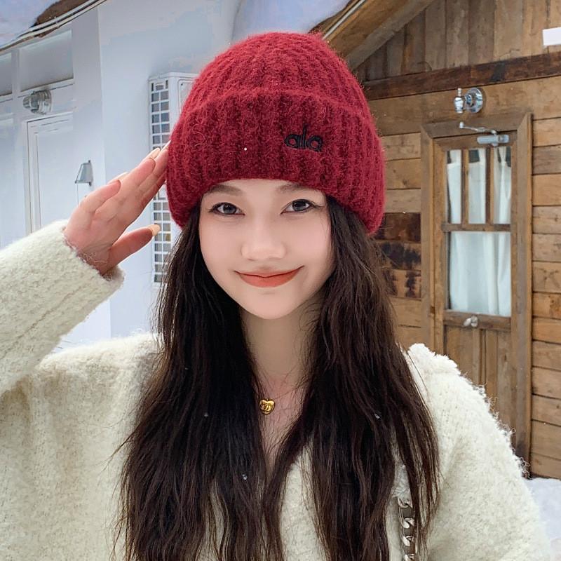 

College Style Knit Hat With Embroidered Letters For Fall Winter Warmth And Style Red