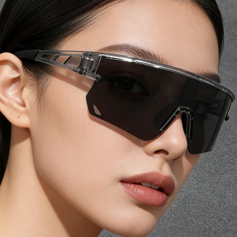 New outdoor sports glasses, men's and women's mountain bike riding sunglasses, European and American windproof sand sunglasses