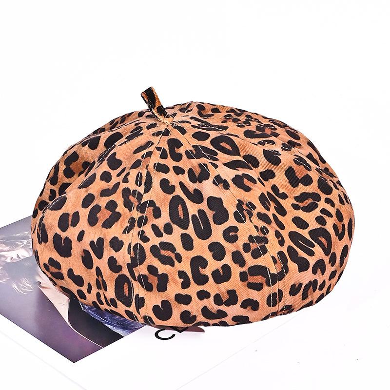 

Ретро шляпа с леопардовым принтом женская весенне-осенняя универсальная шляпа, подчеркивающая лицо, маленькая восьмиугольная шляпа, повседневная шляпа художника, тренд One Size
