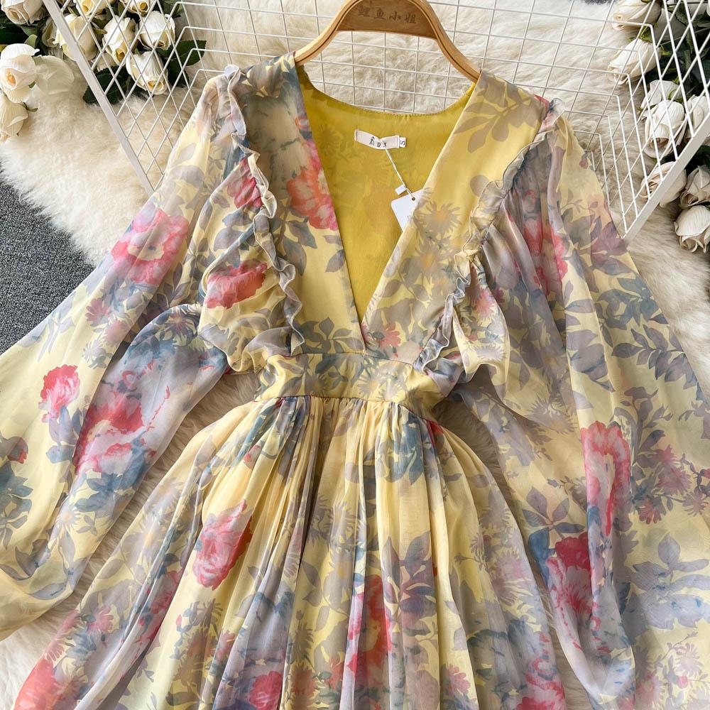 RUGOD Vacation Style Deep V-neck Lantern Sleeves Pleated Long Dress Early Spring Gentle Style Tea Break French Oil Painting Dress