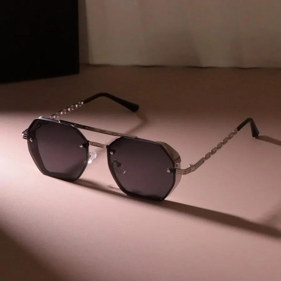 Fashion Metal Frame Sunglasses Women Men Minimalist Square Designer Sun Glasses Male Female Brand Colorful Travel