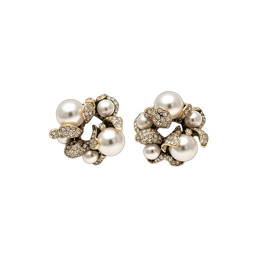 Silver Needle Vintage-Style Geometric Flower Pearl Earrings with Diamonds - Luxurious and Fashionable Ear Studs