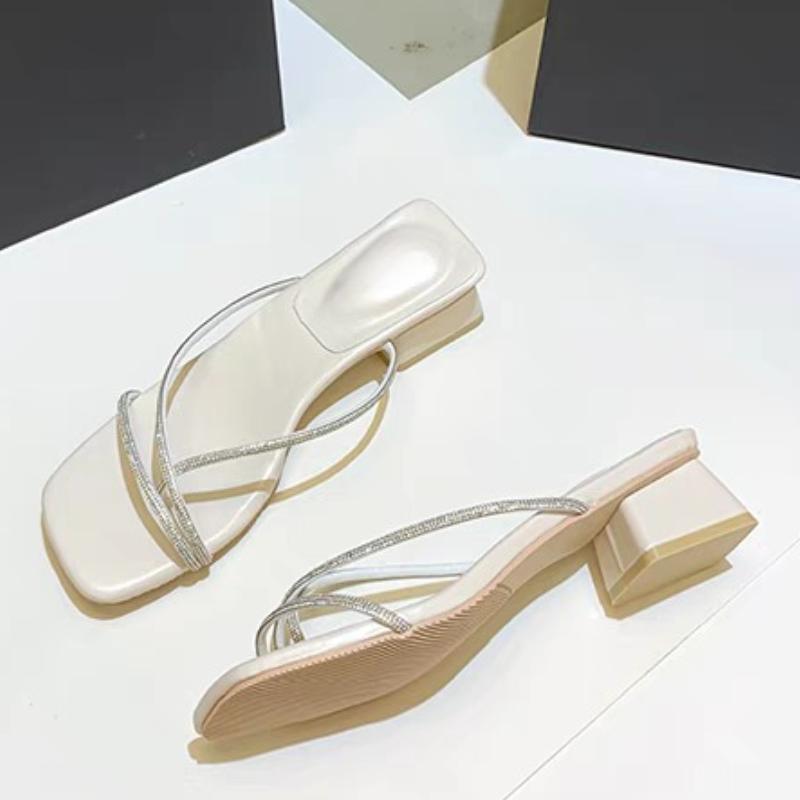 Fashion Block Heel Rhinestone Toe Slippers for Women Square Toe Thin Strap Anti-Slip Wear-Resistant Square Heel Sandals and Slippers