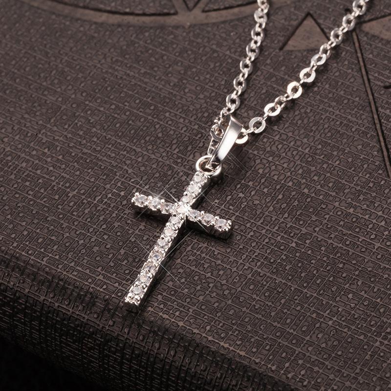

PANJBJ S925 Sterling Silver Korean Personality Glossy Cross Necklace Ladies Simple And Versatile Pendant Chain NecklacePANJBJ 40cm