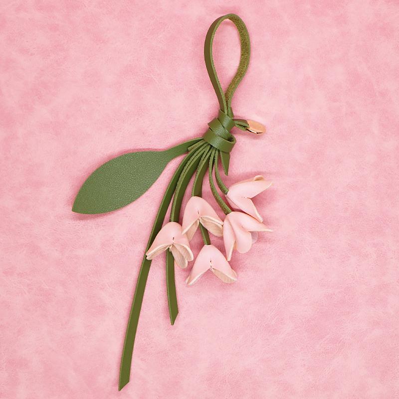 1PC Keychains Bag Charms Ornament Exquisite Mobile Phone Pendants High-End Osmanthus Shape Fashion Floral Shape Elegant Multicolor