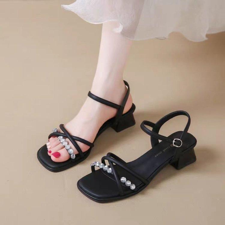 French thick-heeled sandals girl 2025 new summer fashion rhinestone fairy with skirt temperament with cool slippers