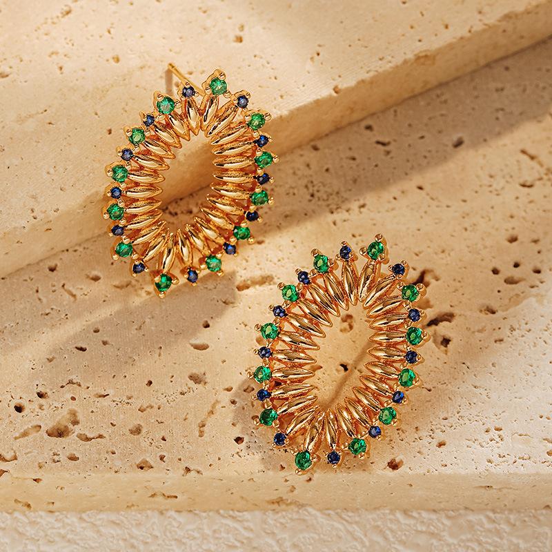 14K Gold Plated Oval Twisted Metal Stud Earrings With Green & Navy Blue Cubic Zirconia разноцветный