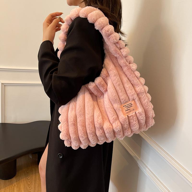 Fluffy Large-capacity Plush Shoulder Bag, New Commuting Simple Casual Handbag, Fluffy Vest Bag.
