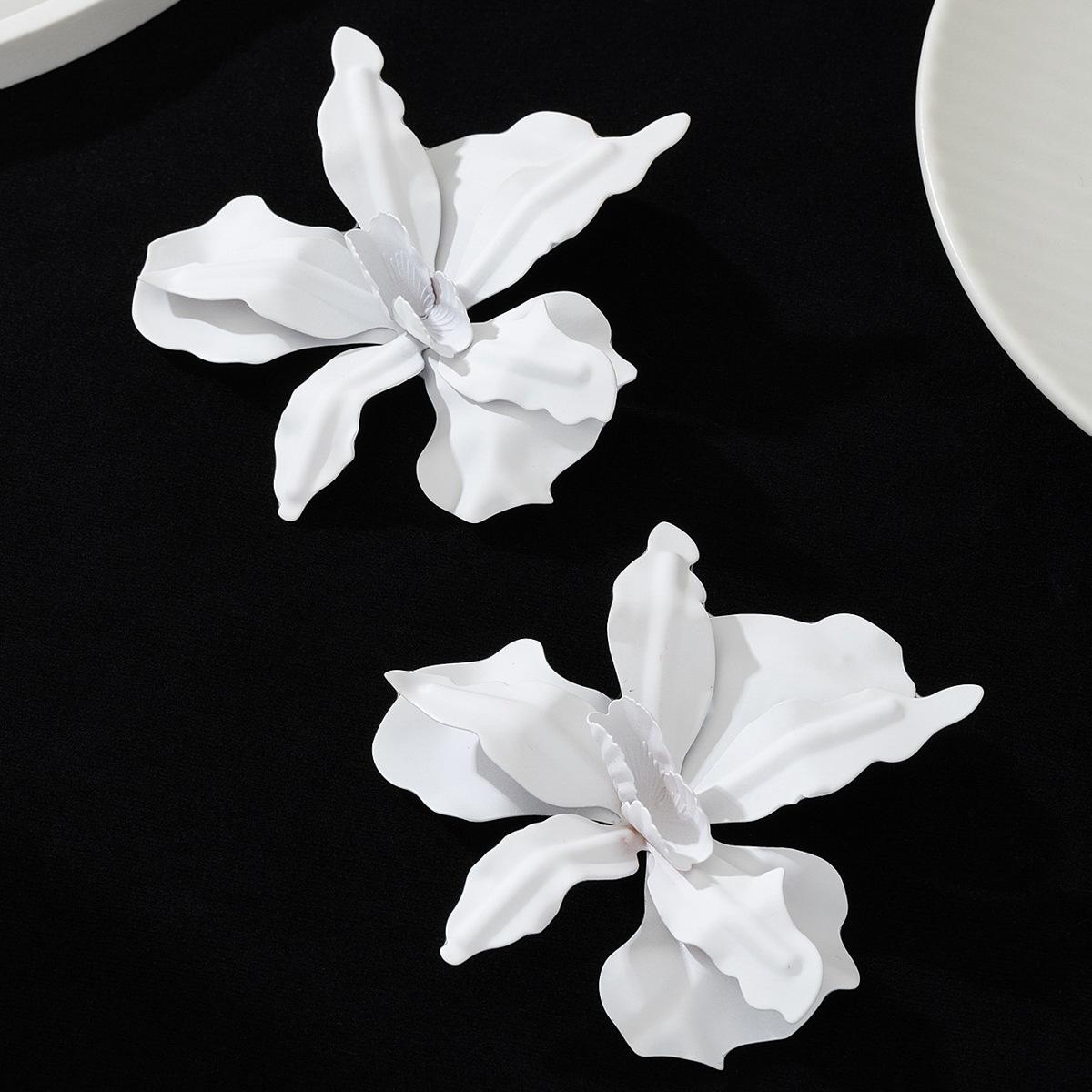 

Модные висячие серьги для женских украшений белый