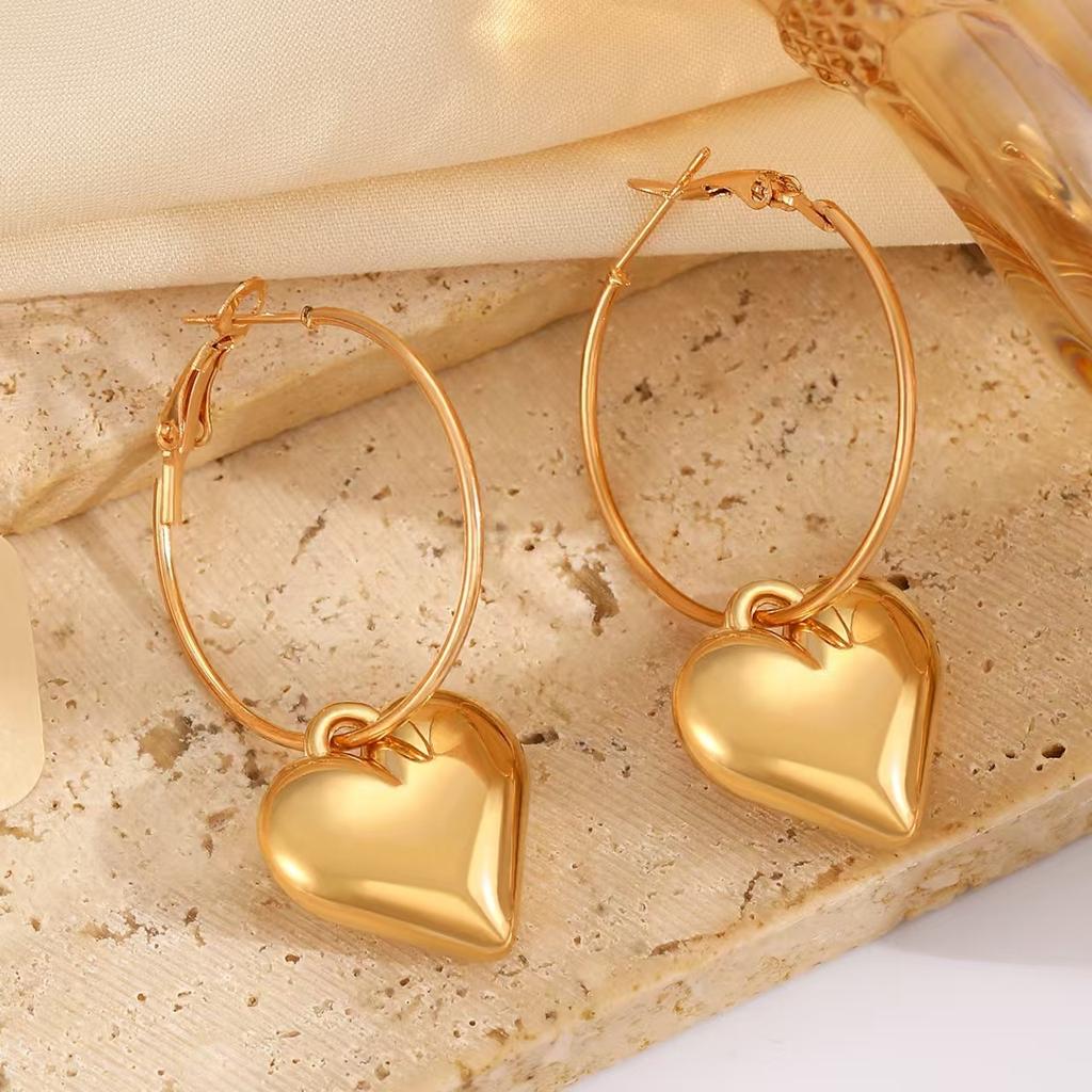 Fashion Glossy Big Heart Pendant Earrings For Women Exaggerated Metal Geometric Huggie Hoop Earrings Jewelry Accessories Gifts