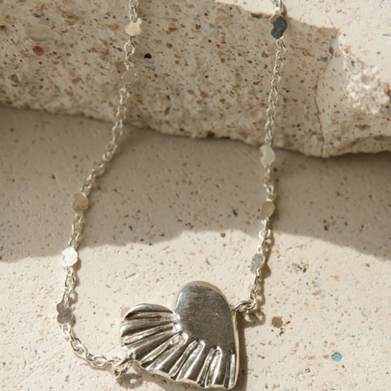 BELLOOGGI Frill Heart Bracelet