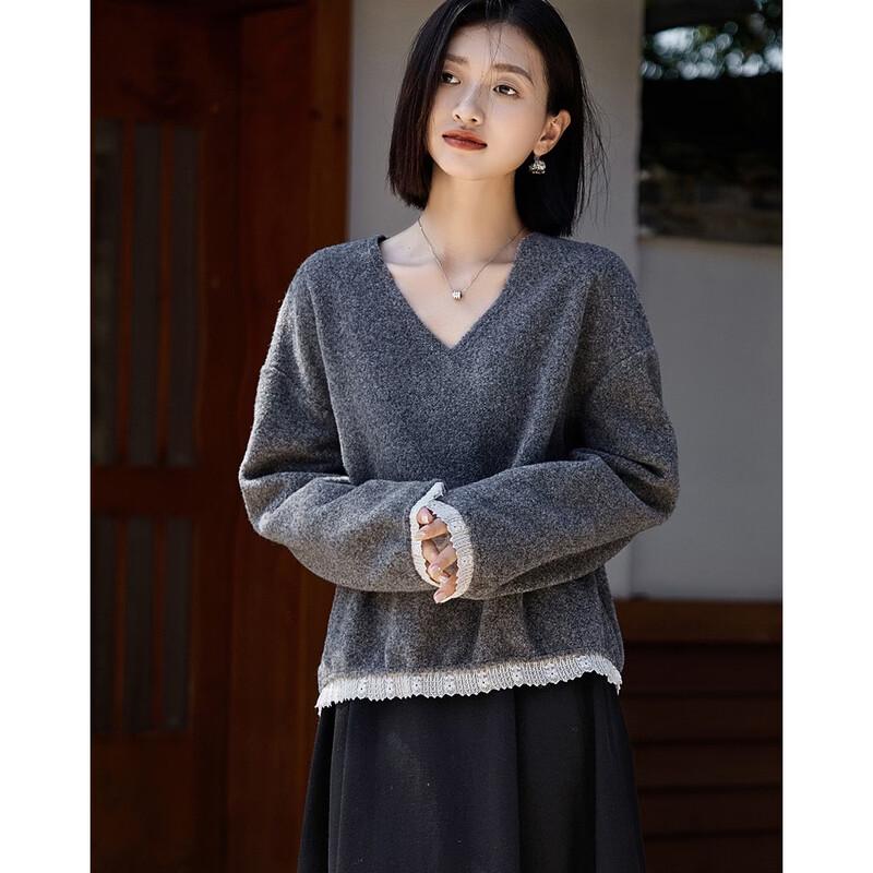 Demana 'Lace Poetry' Vintage Lace Patchwork V-Neck Sweatshirt
