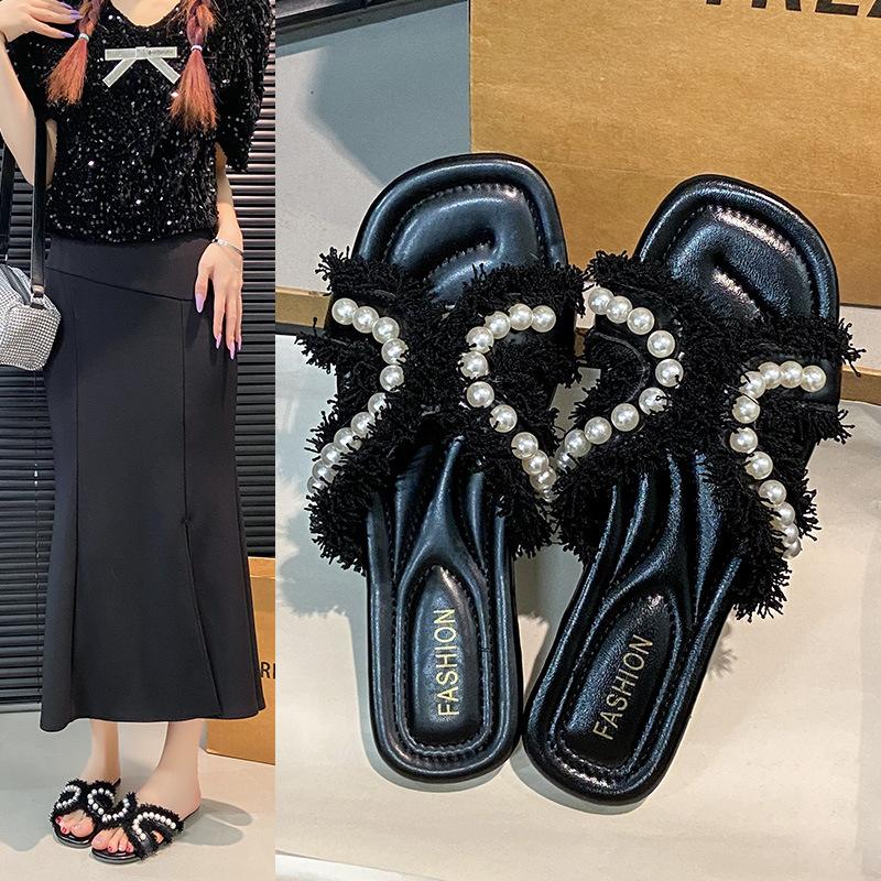 Design one-word drag fairy pearl niche 2025 summer small fragrant wind gentle cool slippers women wear new models