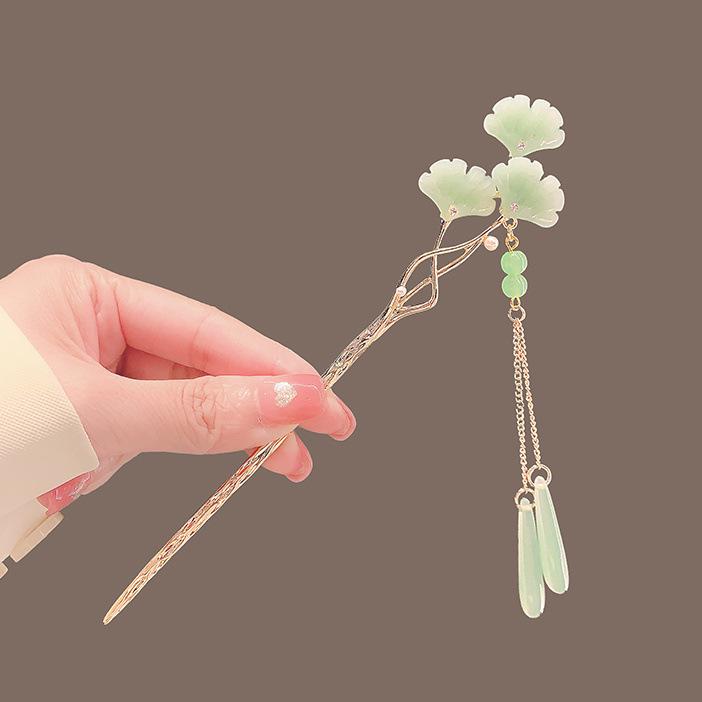 Four Seasons Chinese Tassel Hairpin: Ancient Style Hanfu with Fresh Pearl and Jiangnan Classical Cheongsam Hair Accessory