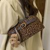 Leopard Print Underarm Bag Women's New Trendy Autumn and Winter Fashion Simple Shoulder Bag High-value Casual Baguette Bag