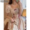 Damenmode Sommer Frühling Blumenmuster Druck Kurzarm Quadratischer Kragen Hohe Taille Freizeitkleider