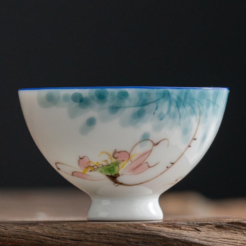 1 Pc Chinese Ceramic Teacup Master Handmade Tea Bowl Hand-Painted Lotus Fish Porcelain Tea Cup Household Tea Set Travel Cup 50ml