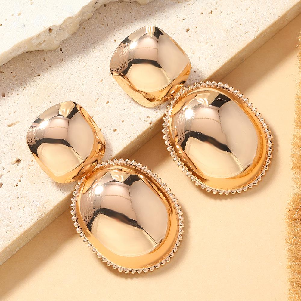 European-American Retro Geometric Wave Pattern Earrings