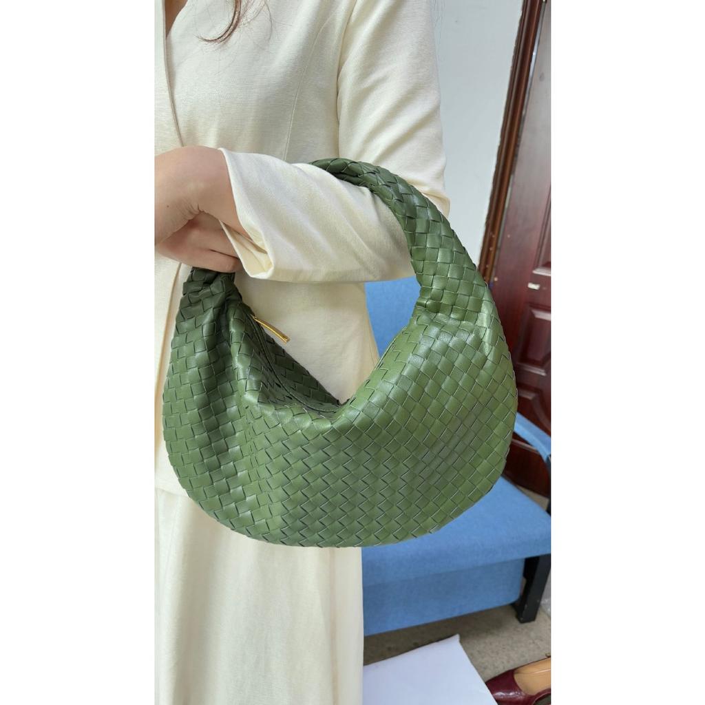Popular hand-woven tote bag 2025 new portable underarm bag women's versatile dumpling crescent bag