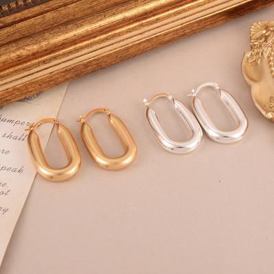 Simple Metal Wind Oval Simple New Ear Buckle Women's Personality Niche Earrings Light Luxury High-end Summer Earrings