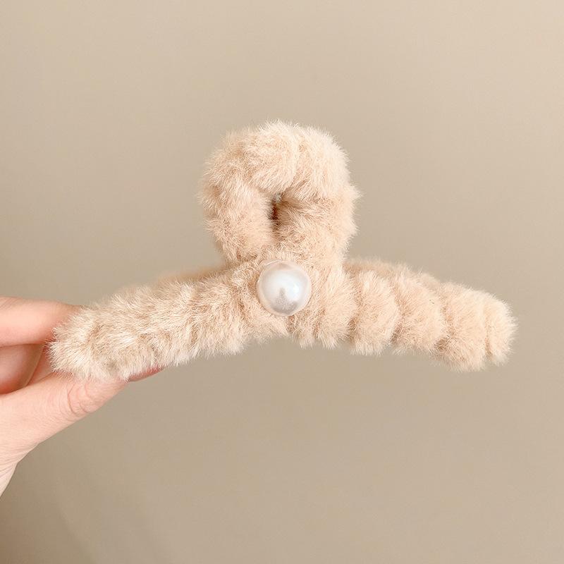 Fashion Autumn and Winter Plush Grab Clip Women's Winter Back Head Hair Shark Clip Hairpin Hairpin Large Hairy Hairpin Headwear