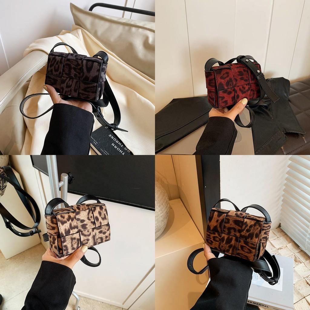 Vintage Inspired Lightweight Mini Crossbody Bag For Trendy Street Style Fashion