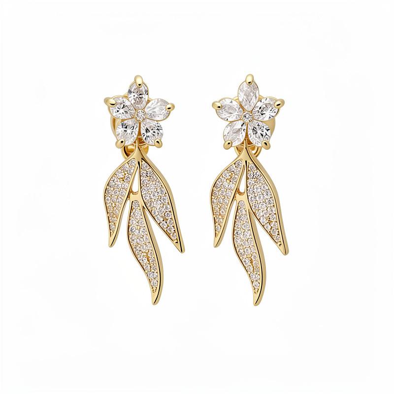 14K Gold-Plated Zircon Flower Tassel Clip-On Earrings: Elegant & Luxurious No-Piercing Jewelry
