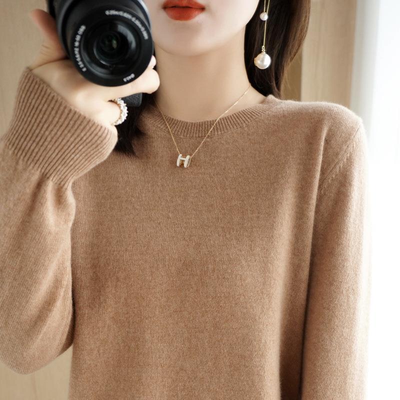 Women's Slim-Fit Round Neck Knitted Pullover, Long Sleeve, Base Layer for Spring/Autumn 2023, Non-Cashmere Top
