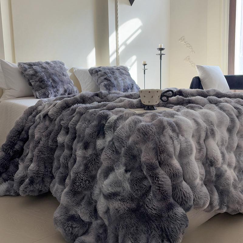 

2025 Тосканское одеяло Имитация кролика Одеяло из пузырчатого бархата Двустороннее Толстое Офисное одеяло для сна Покрывало на диван 100x160cm темно серый